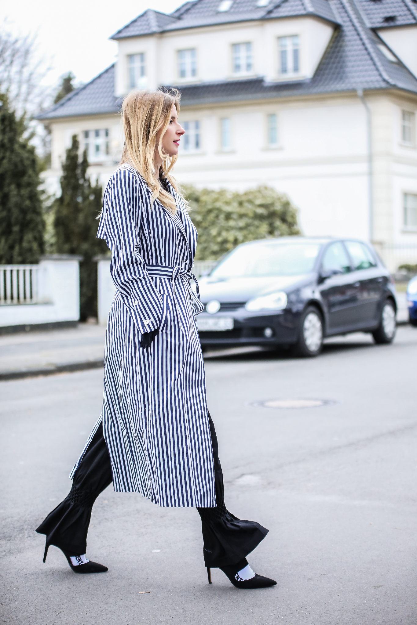 MOD-by-Monique-Fashion-Looks-Striped-Coat-Big-Volants-19