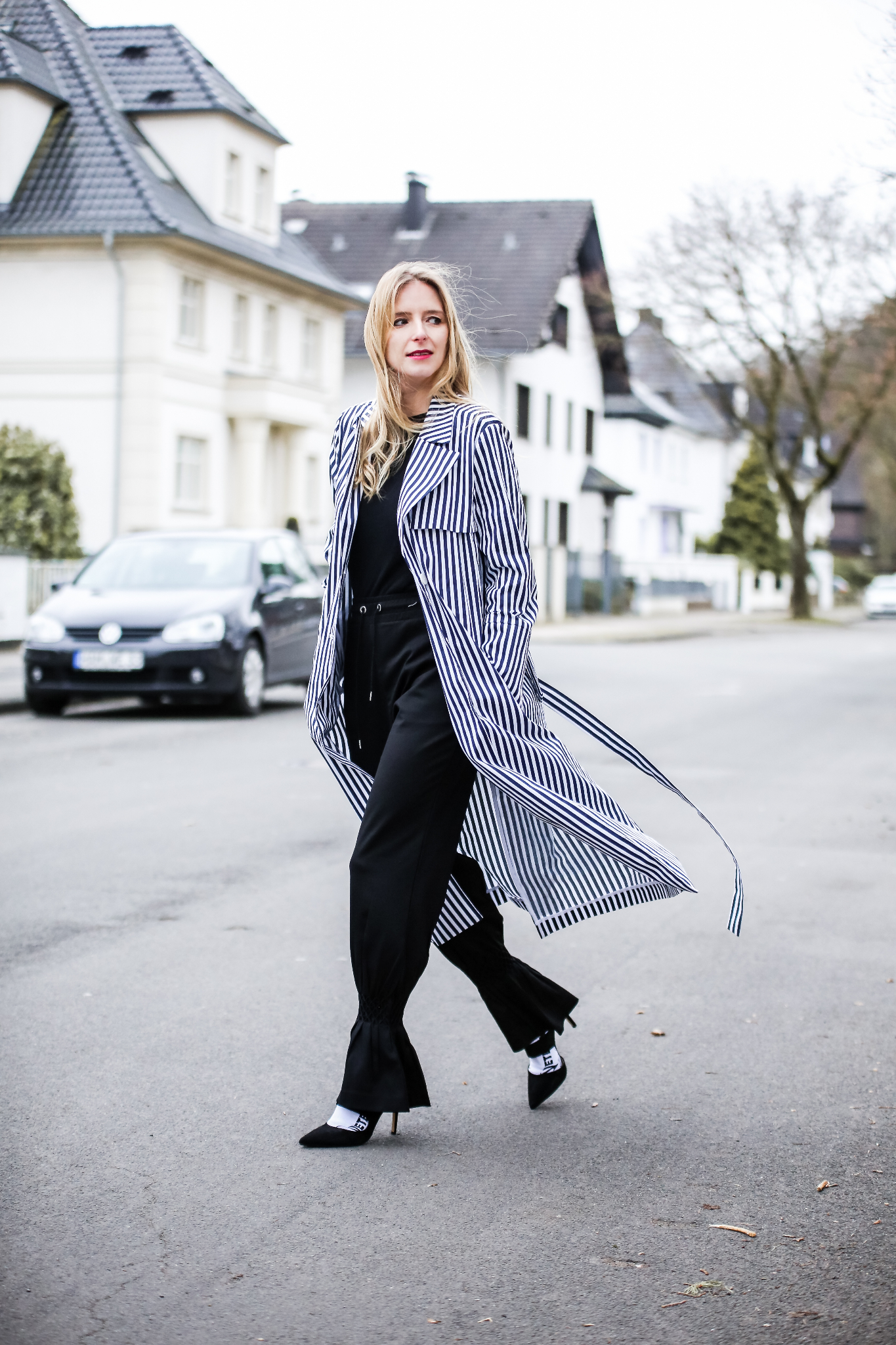 MOD-by-Monique-Fashion-Looks-Striped-Coat-Big-Volants